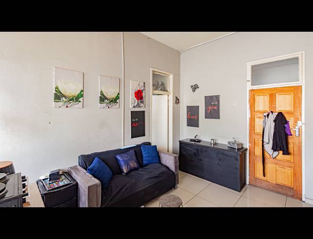 1 BEDROOM APARTMENT FOR SALE IN ALBERTON NORTH